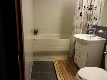 Hostal Ib Ville Guest House