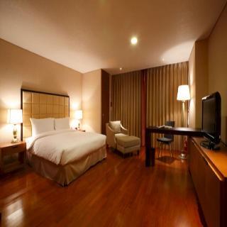 Ramada Hotel & Suites Seoul Namdaemun