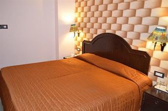 Hotel Maharani Plaza