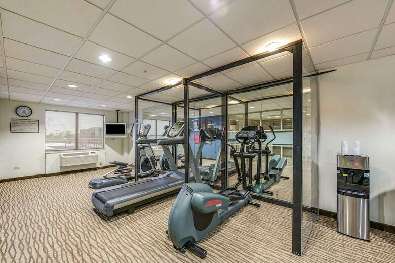 Hotel Comfort Suites O`hare Airport