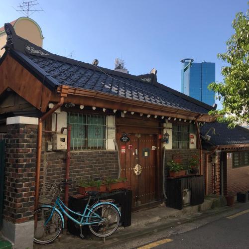 Hostal Icos Guesthouse 1 (female Only)