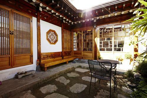 Hostal Vine Hanok Guesthouse