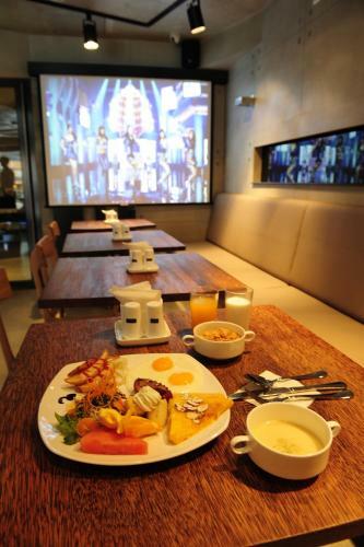 Tria Business & Boutique Hotel