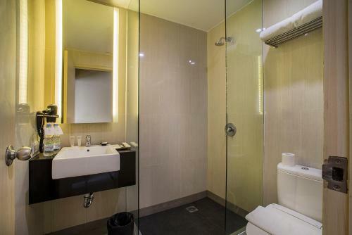 Grand Whiz Hotel Kelapa Gading Jakarta