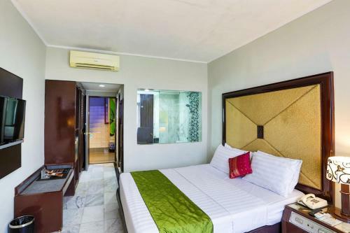 John's Pardede International Hotel