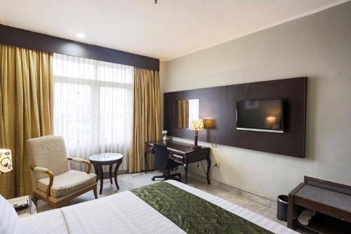John's Pardede International Hotel