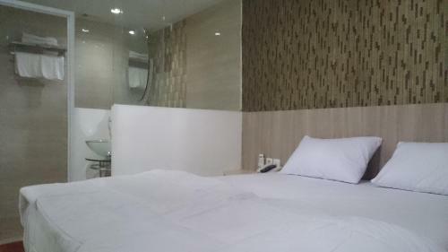 Hotel Sanrina