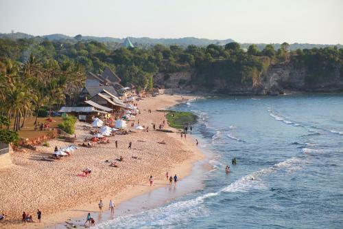 Balangan Beach Villa