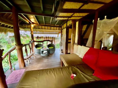 Flower Bud Bungalow Balangan