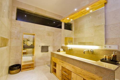 Puri Ratu Jimbaran Villa