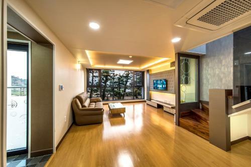 Hotel Sanbangsanae Resort
