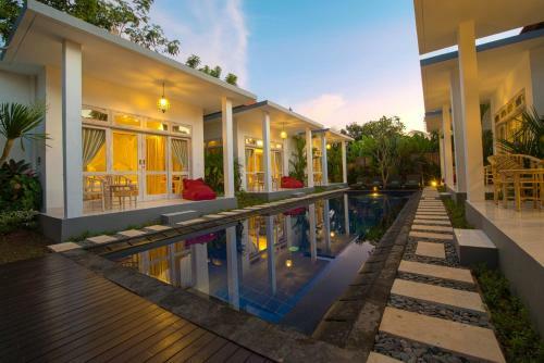 Bukit Paradise Villa 10 Bedroom 2 Pool