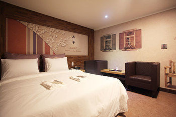 Luxe Hotel