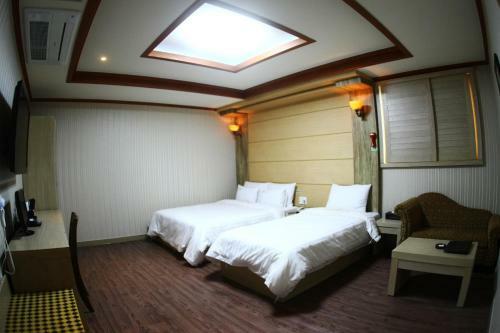 Songtan Metro Tourist Hotel