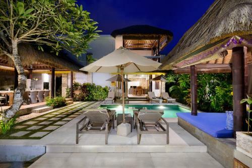 Coconuts Villa Balangan Beach