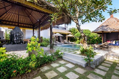 Coconuts Villa Balangan Beach