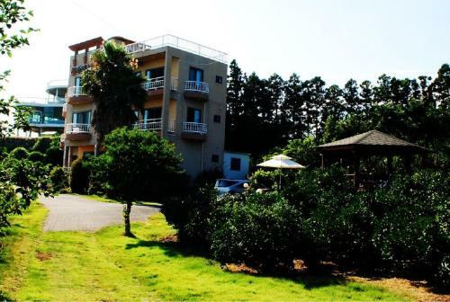 Hera Castle Pension