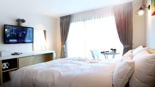 Tongyeong Bay Condo Hotel