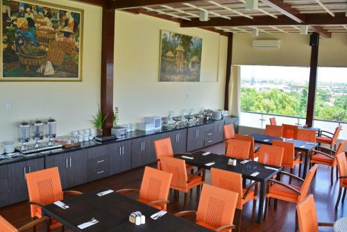 Hotel Denbukit Residence And Suite
