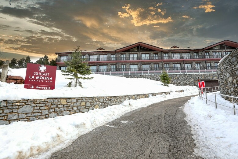 Guitart La Molina Aparthotel & Spa