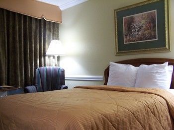 Hotel Clarion Inn Conference Center