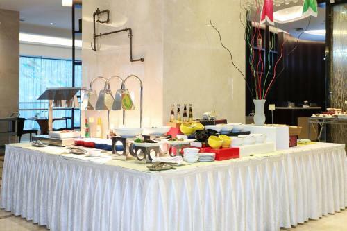 Yiwu Zhong Lian Kai Xin Hotel