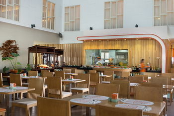 Harris Hotel Raya Kuta Bali