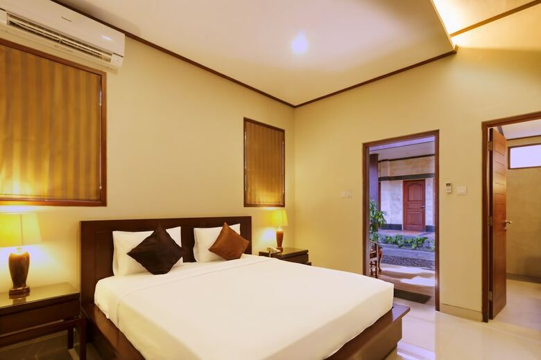 Hotel Yulia Beach Inn Kuta