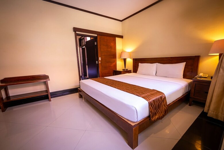 Hotel Yulia Beach Inn Kuta