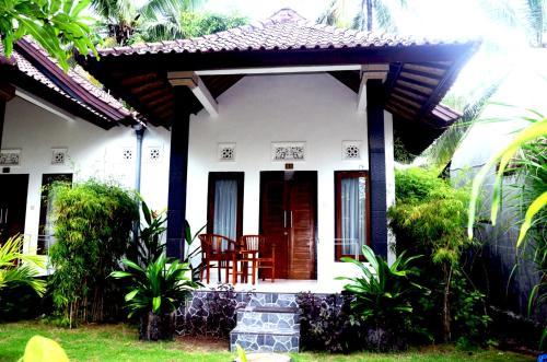 Hostal Coconut Village Guest House
