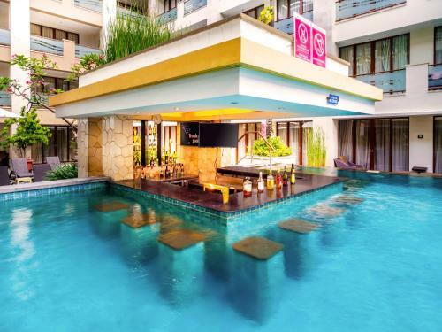 Aparthotel Aston Kuta Hotel And Residence