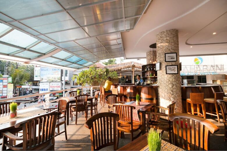 Kutabex Beachfront Hotel