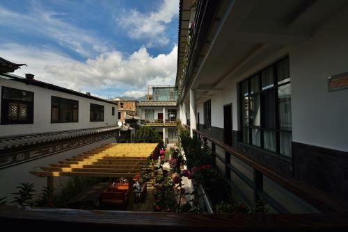 Posada Jue Se Garden Theme Inn