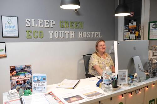 Hostal Sleep Green - Certified Eco Youth Hostel