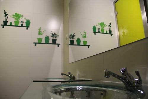 Hostal Sleep Green - Certified Eco Youth Hostel