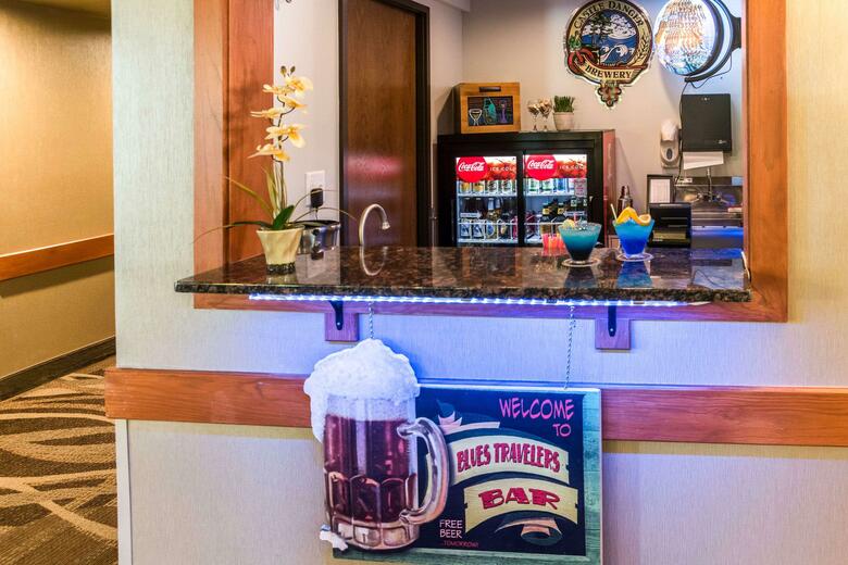 Hotel Comfort Inn West