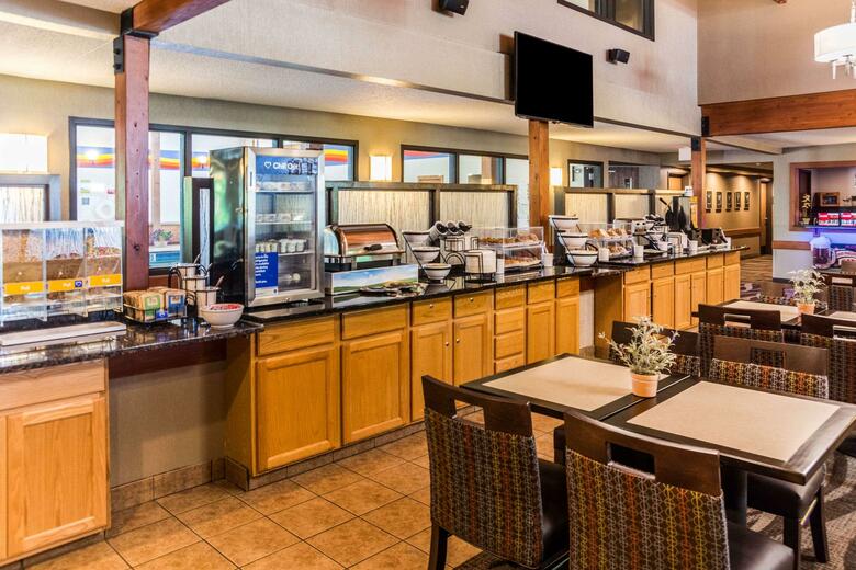 Hotel Comfort Inn West