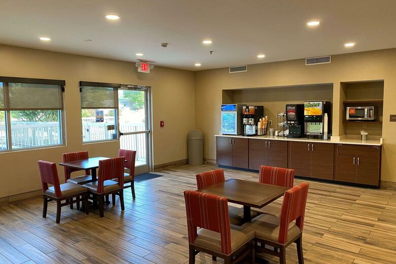 Hotel Comfort Inn Airport