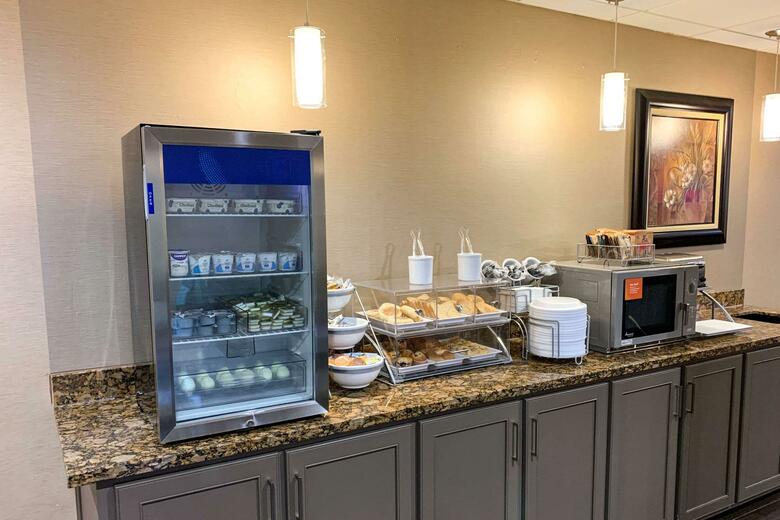 Hotel Comfort Suites