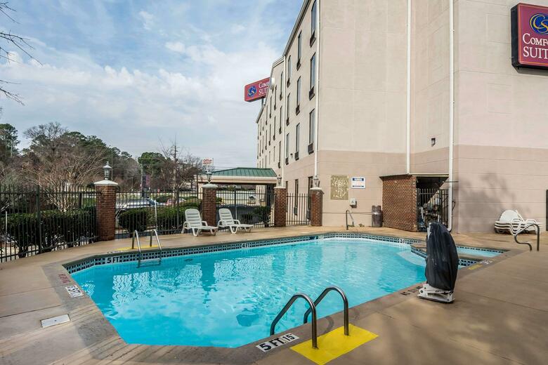 Hotel Comfort Suites