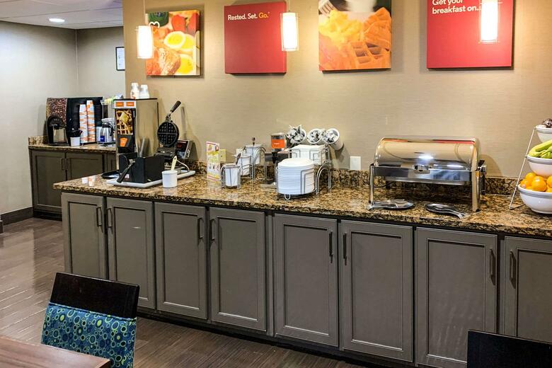 Hotel Comfort Suites
