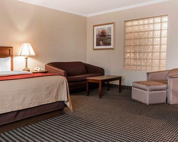 Hotel Comfort Inn (livonia)