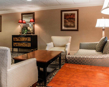 Hotel Comfort Inn (livonia)