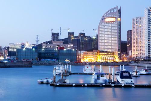 Bayshore Hotel