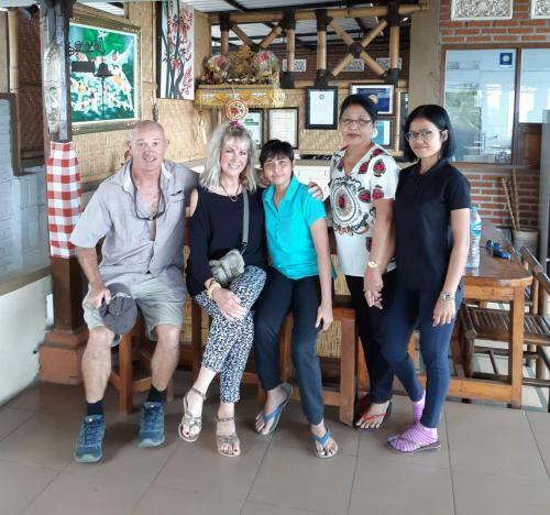 Hostal Karang Sari Guesthouse & Restaurant