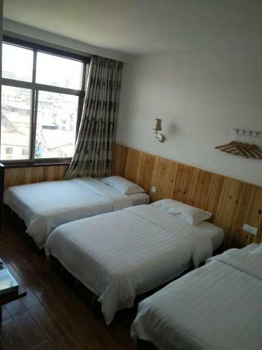 Posada Zhangjiajie Yijiaqin Hotel