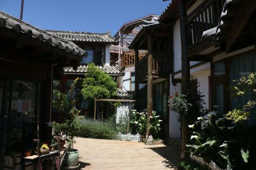 Hostal Qingyun Yard Stories From Afar Inn