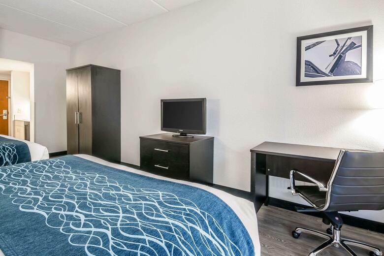 Hotel Comfort Inn West