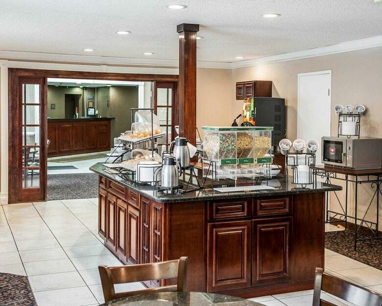 Hotel Comfort Inn South