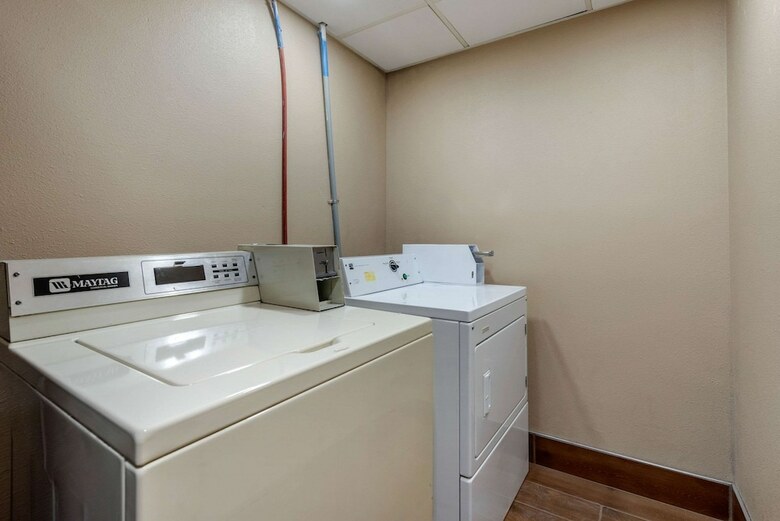 Hotel Comfort Inn South